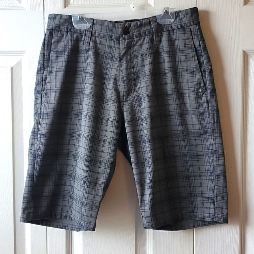 Volcom men's shorts, size 28